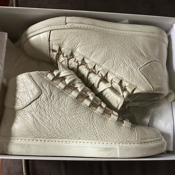 Balenciaga Cream Ankle Boots - Picture 1 of 11